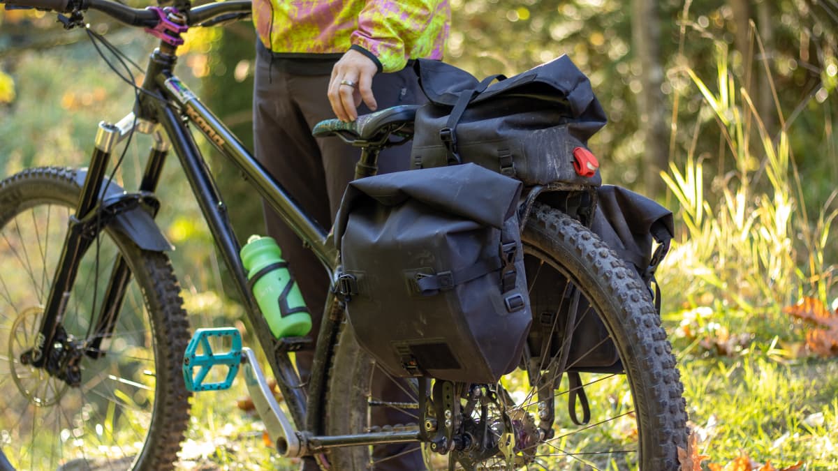 Mountain bike bags and racks outlet