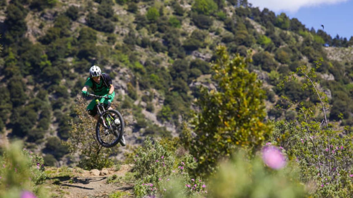 Preview: Mavic apparel line gets updated - BIKE Mag