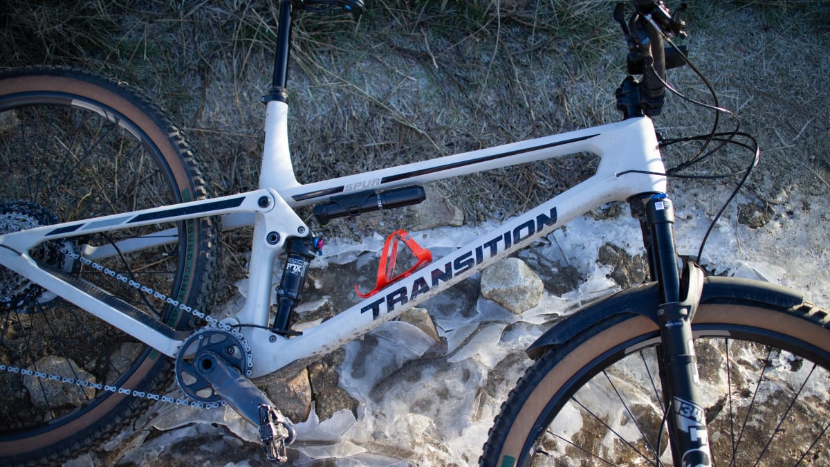 Transition SPUR Mサイズ First Look: Transition's All-New Spur is a Rowdy XC Bike