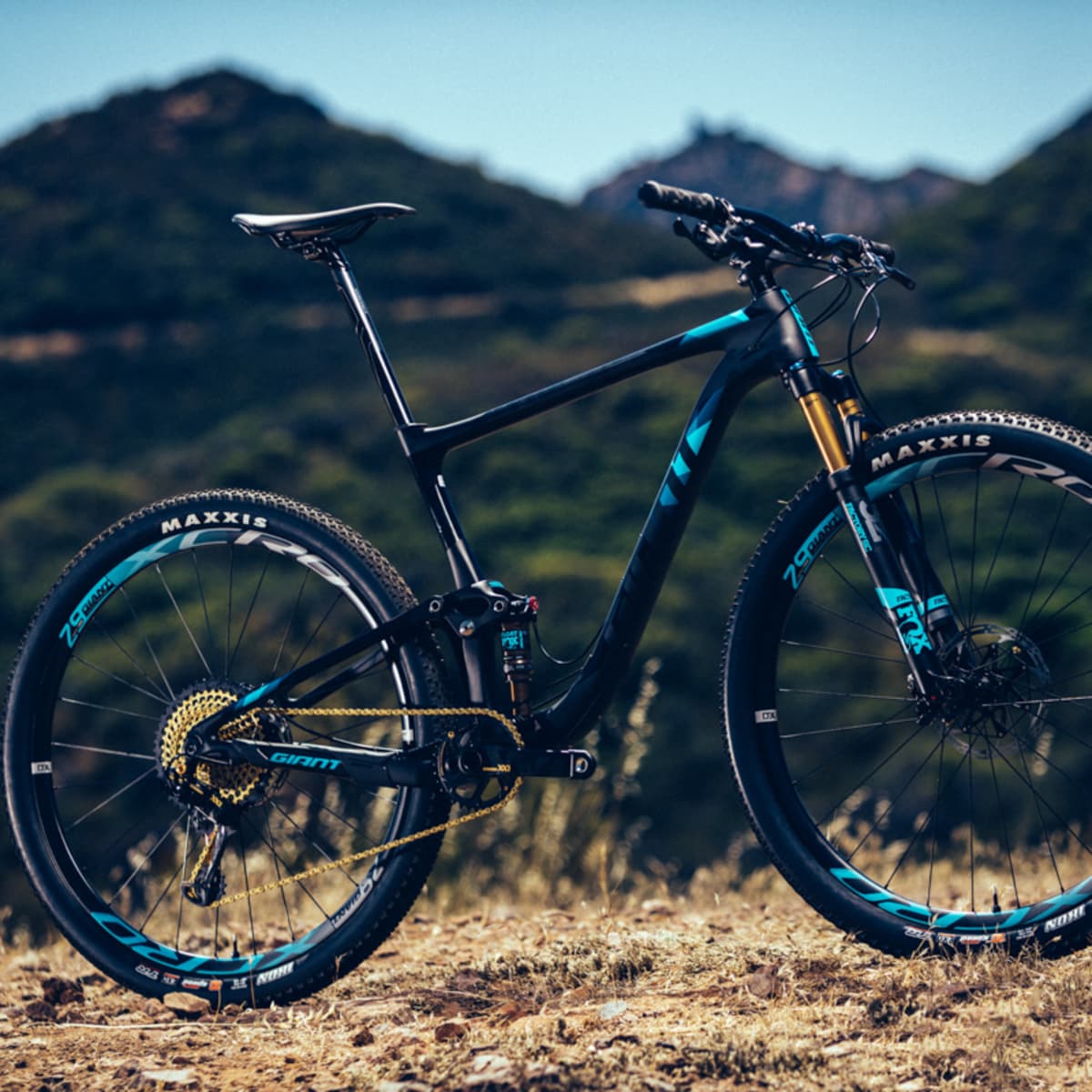 2018 giant anthem