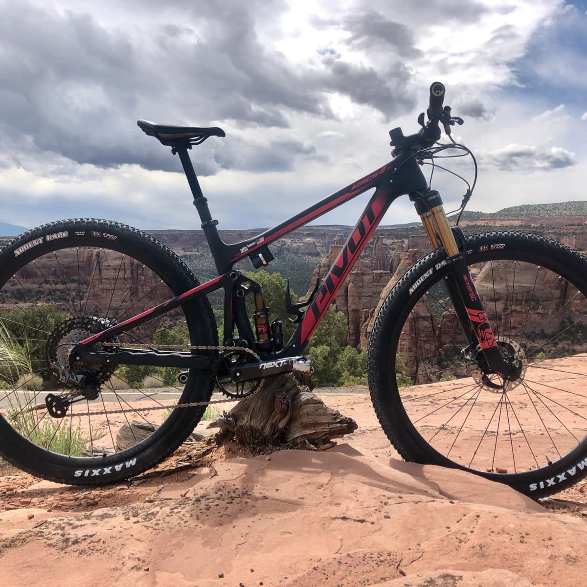 First Ride Pivot Mach 4 SL BikeMag