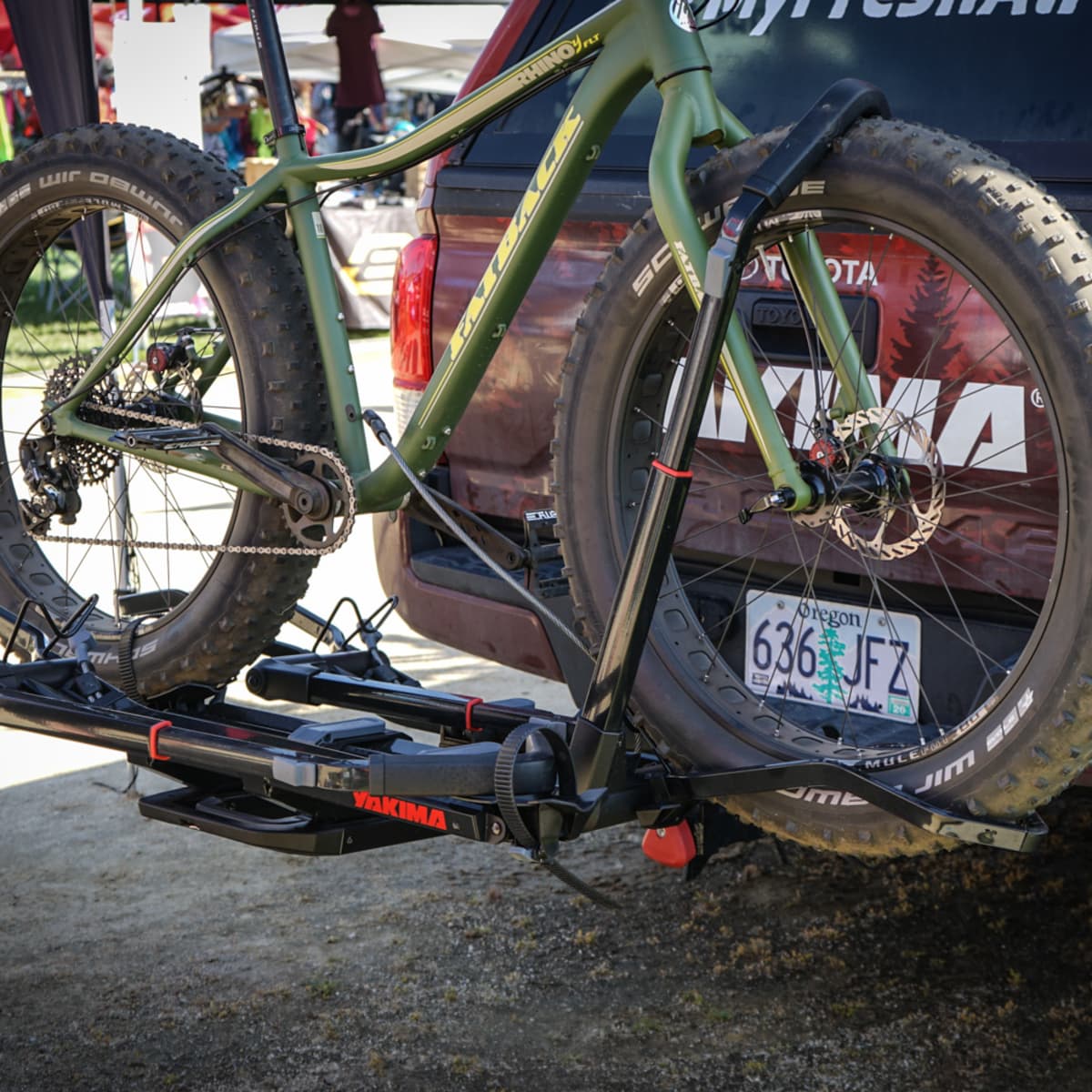 Yakima dr tray vs sale thule t2 pro xt