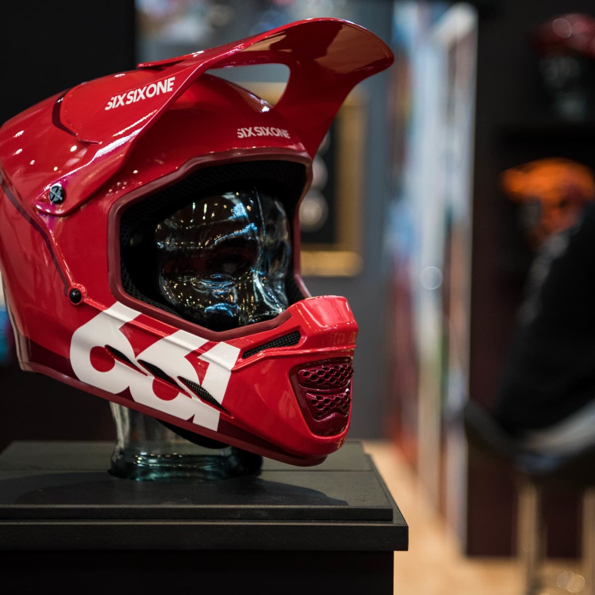 661 helmets store