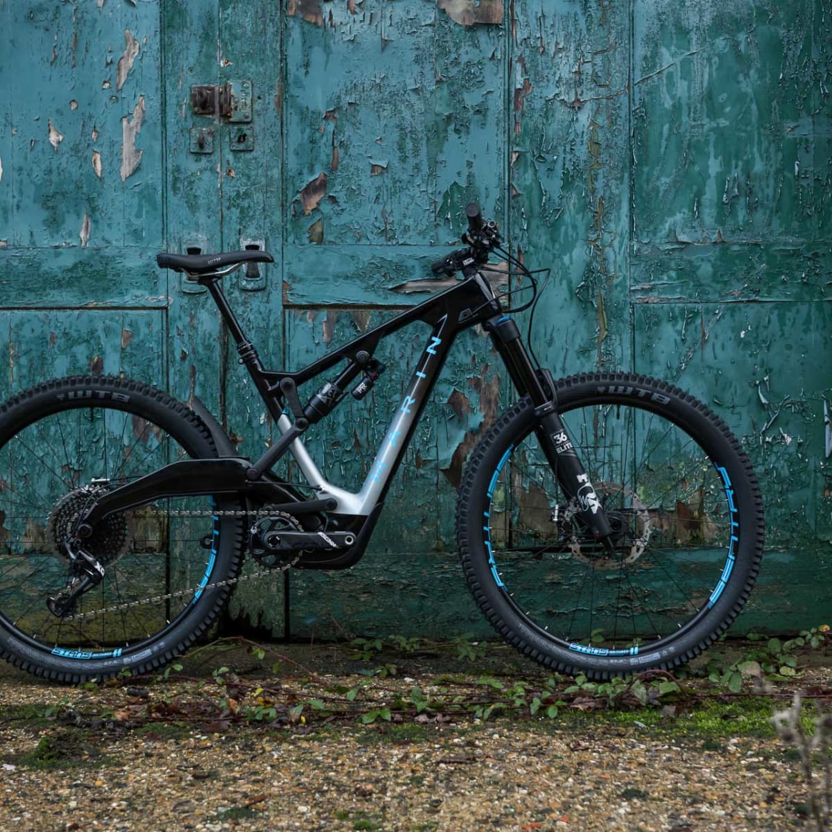 Vision mountain store bike price