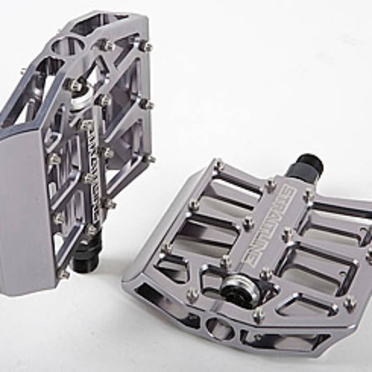 Thinnest new arrivals flat pedals