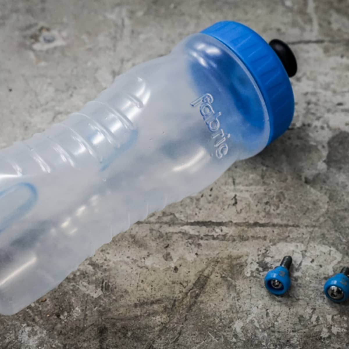 Fabric on sale cageless bottle