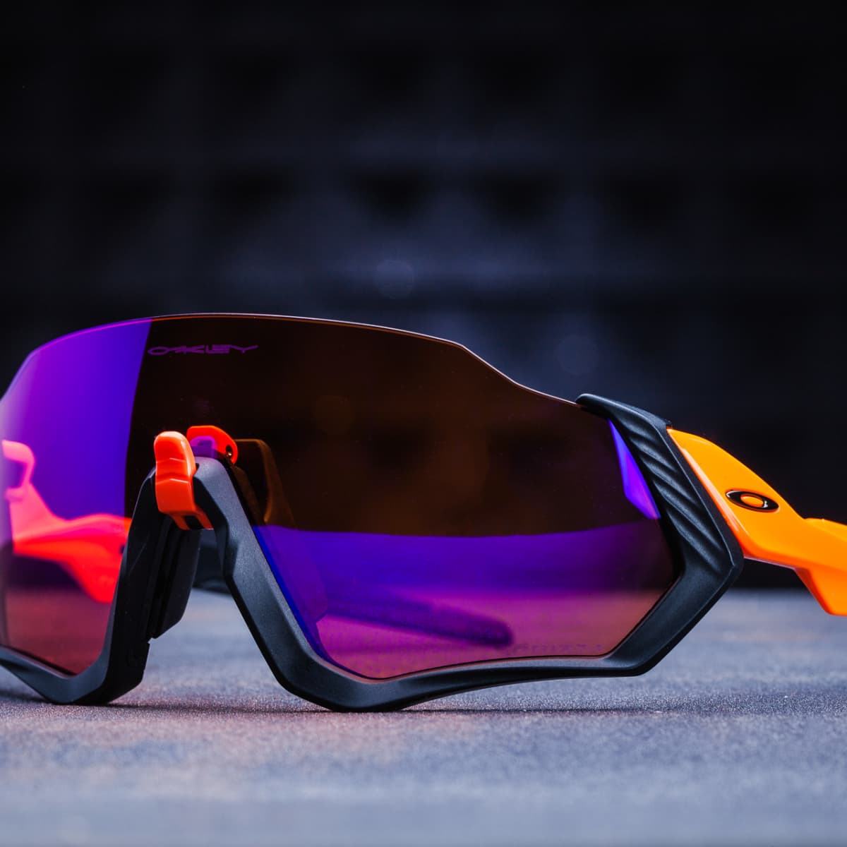 Oakley Introduces Flight Jacket and Field Jacket Mountain Biking