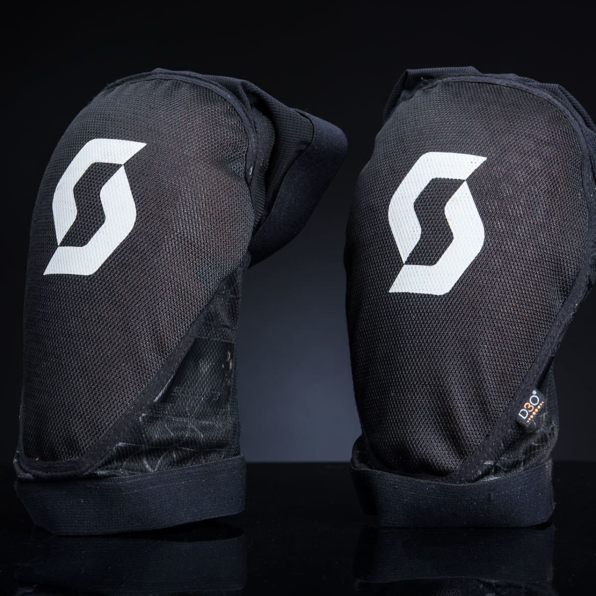 Scott knee pads on sale