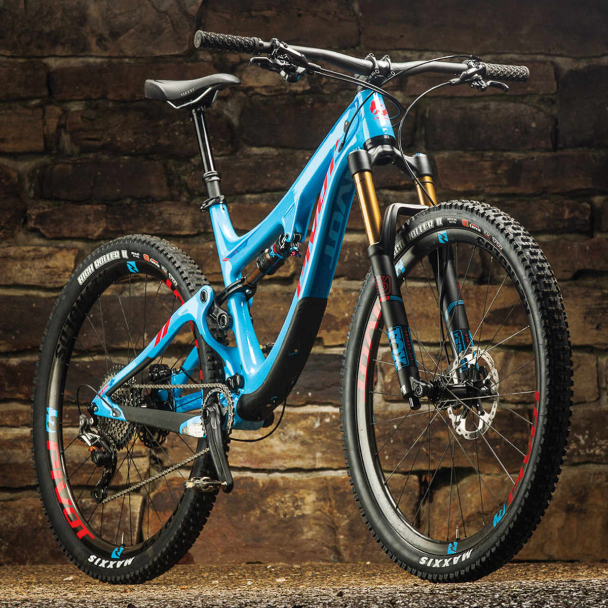 2017 pivot switchblade hot sale