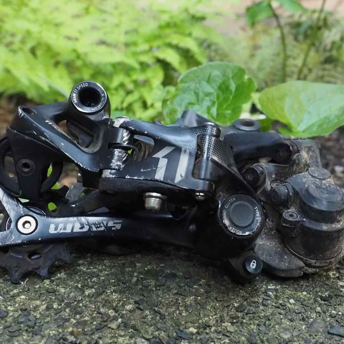 Shimano xtr rear derailleur on off switch clearance
