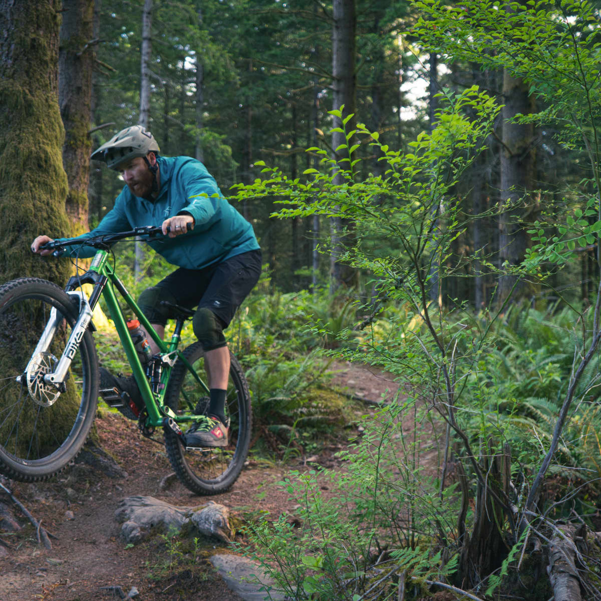 Good lightweight hotsell mountain bike