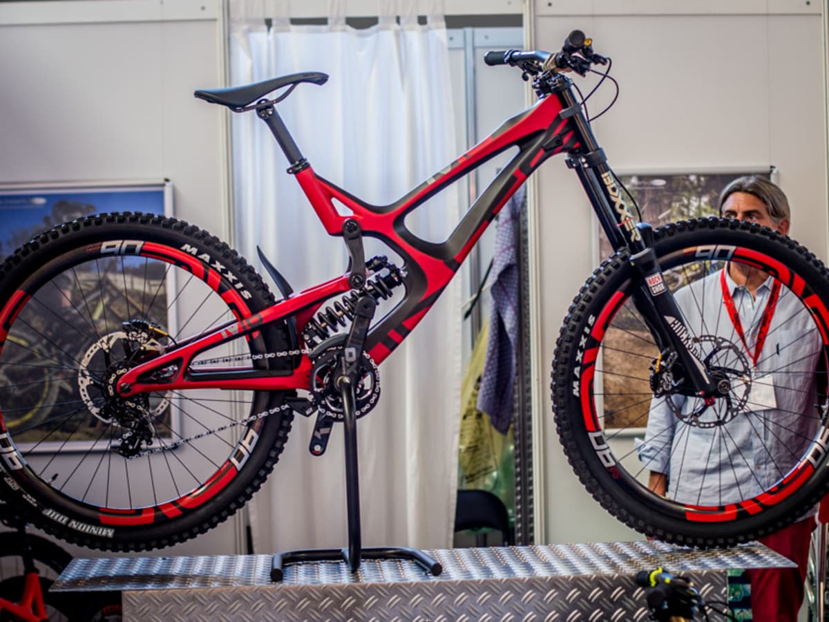 carbon downhill frame