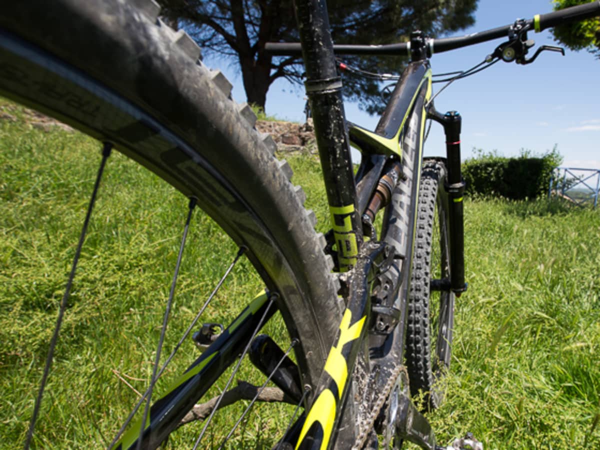 specialized 26 inch wheels