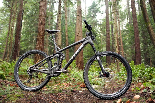 Preview: Trek Slash 8 27.5 - BikeMag