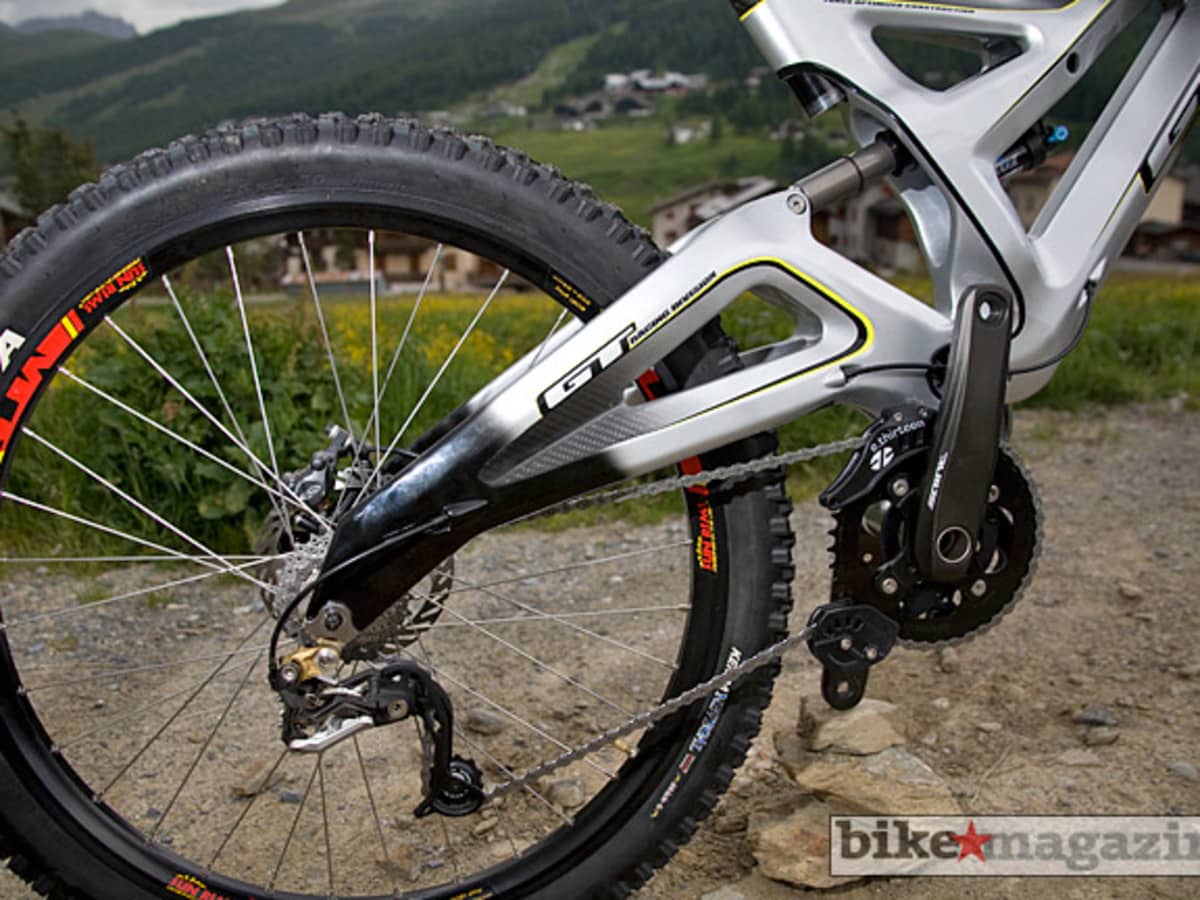 Gt dh bikes hot sale