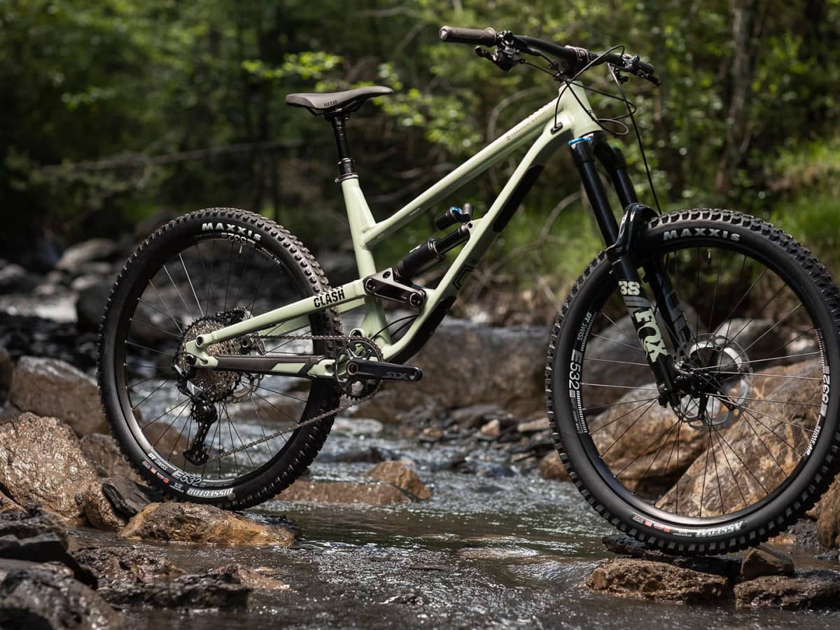 Commencal clash sales essential fox 2020