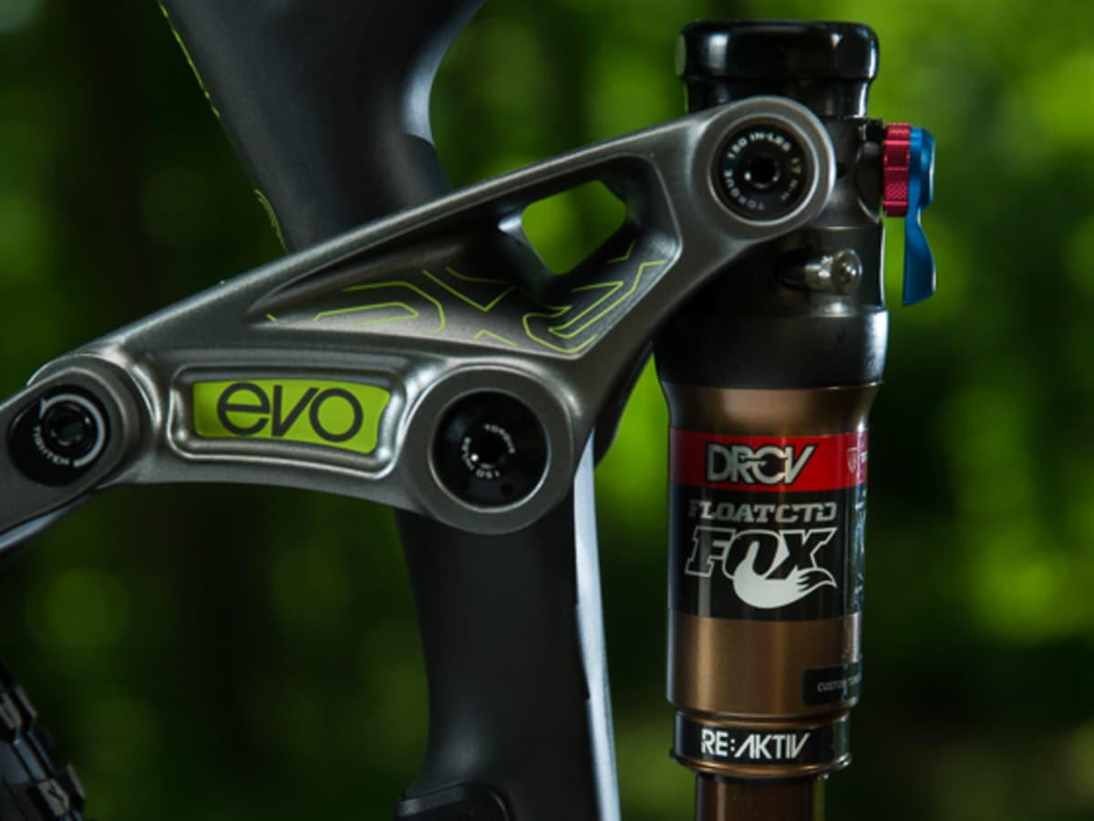 RE Aktiv A detailed look at Trek s F1 inspired shock BikeMag