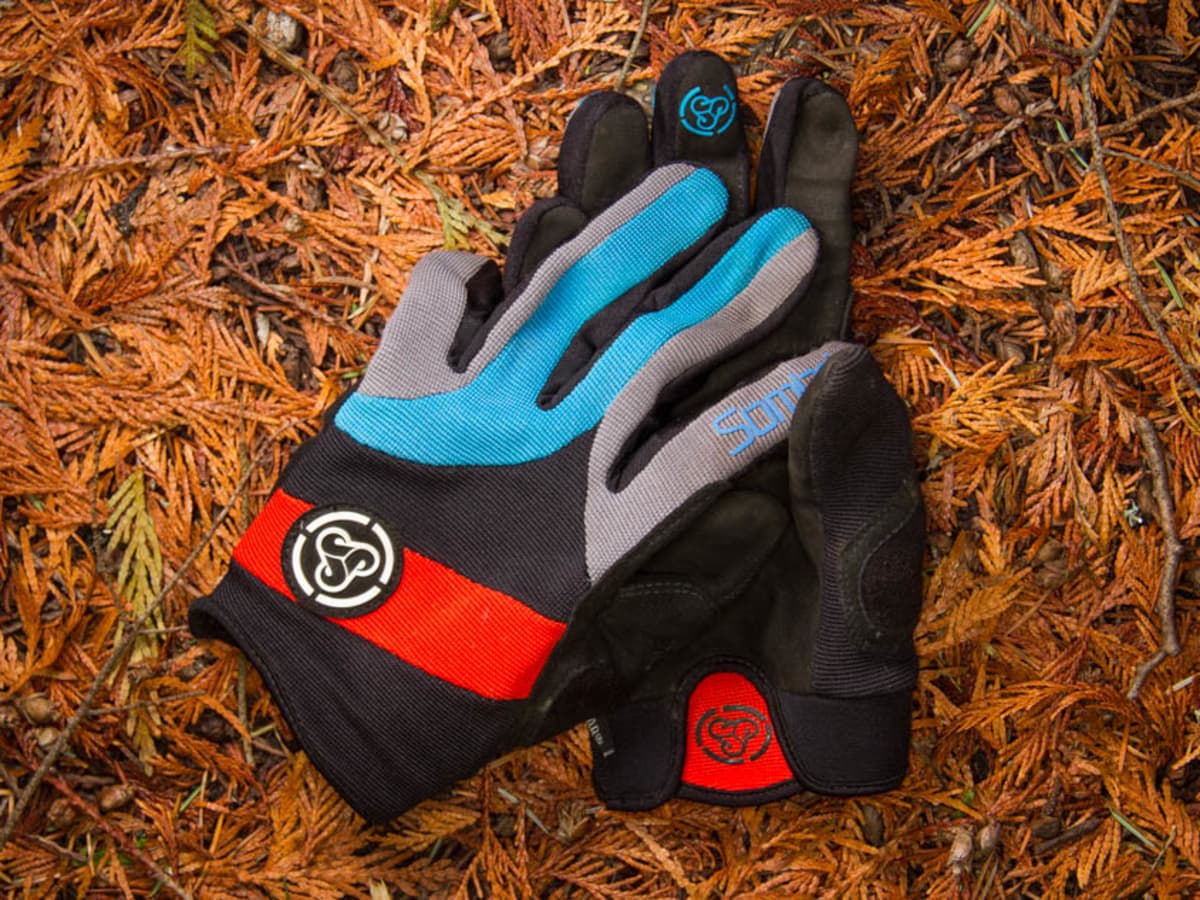 Sombrio gloves sales