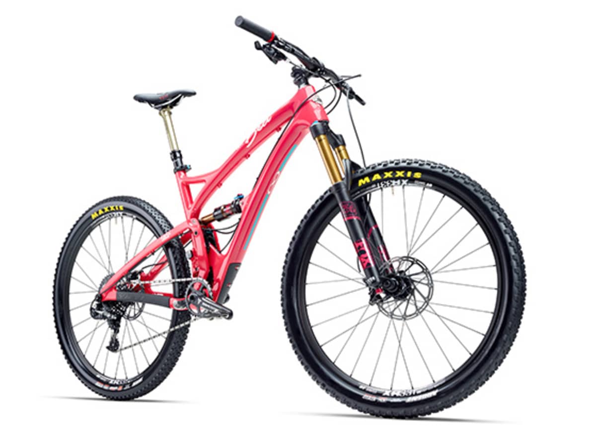 First Look Yeti Beti SB5C and ASRC BikeMag