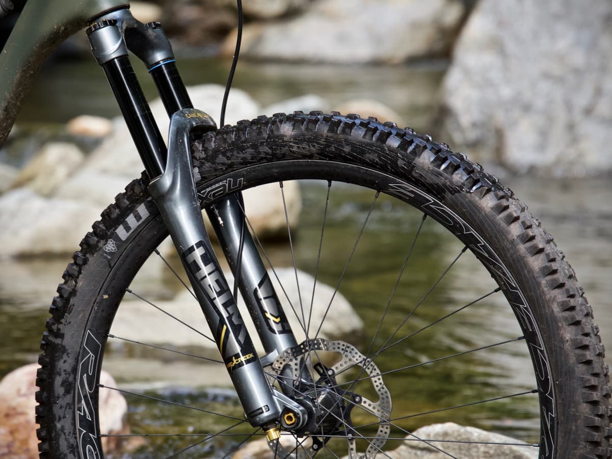 Cane creek helm coil outlet