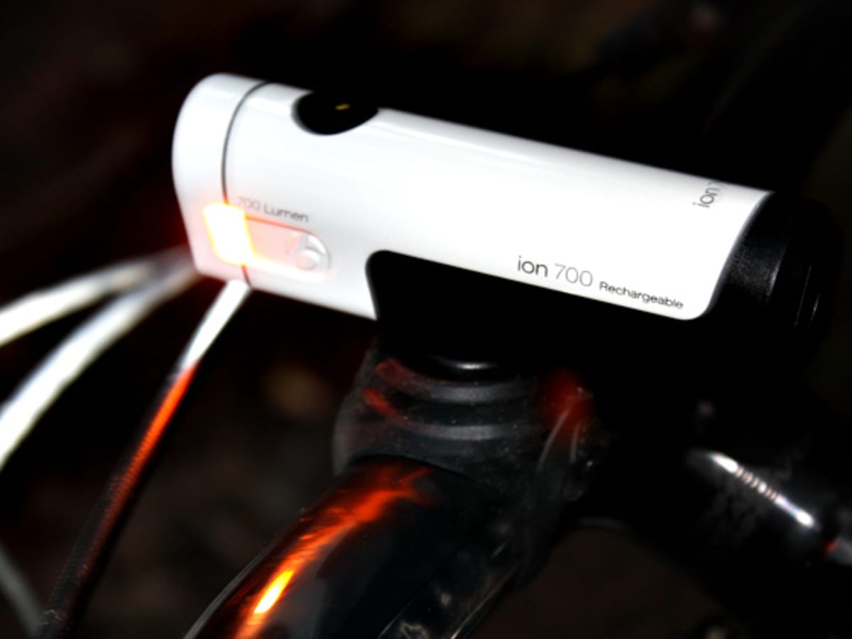 Bontrager ion COMP R Front 約700ルーメン 光量と価格のバランスに優れた700ルーメンのIon Comp登場です