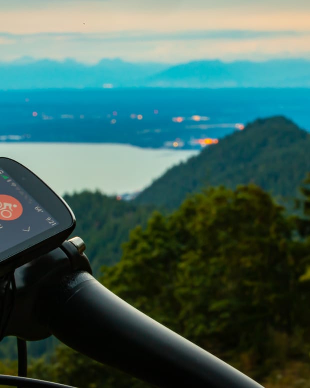 Product Spotlight: Garmin Edge 1030 Plus - BikeMag