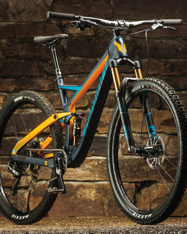 Devinci marshall carbon 2025