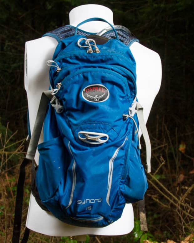 Osprey packs hotsell escapist 32 daypack