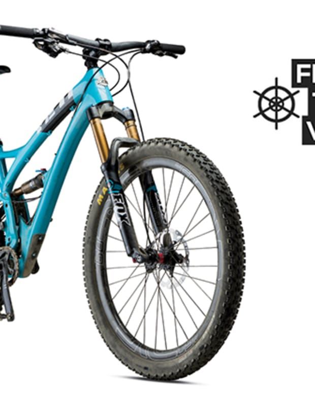 First Look Yeti Beti SB5C and ASRC BikeMag