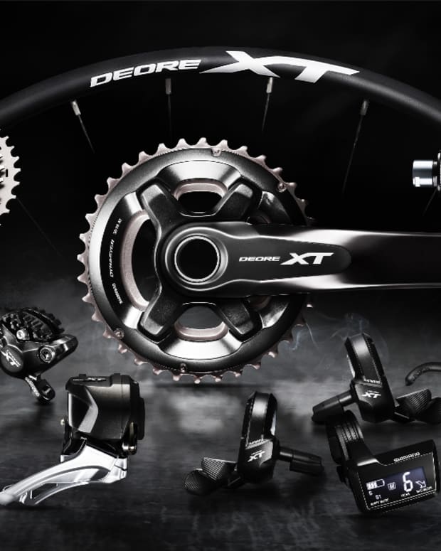Down and Dirty with Shimano XTR Di2 BikeMag