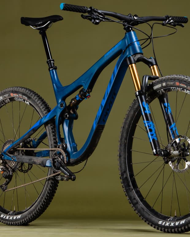 Commencal Meta TR 29 Essential Fox Brushed 3 300 BikeMag