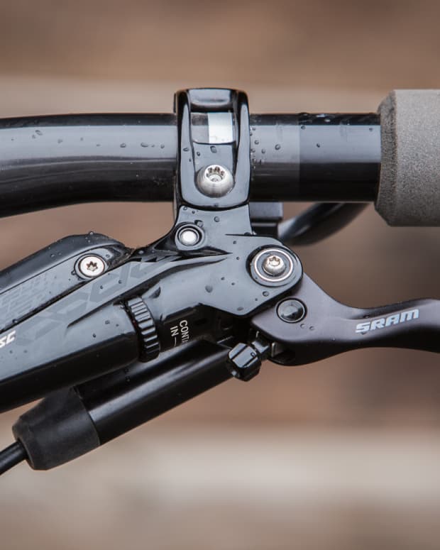 Versus SRAM Code vs. Shimano Saint Mountain Bike Brakes Bike