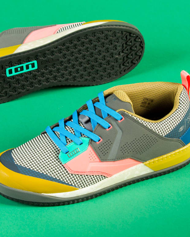 Ion scrub amp 2025 shoes