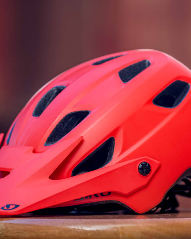 Giro chronicle mips red store