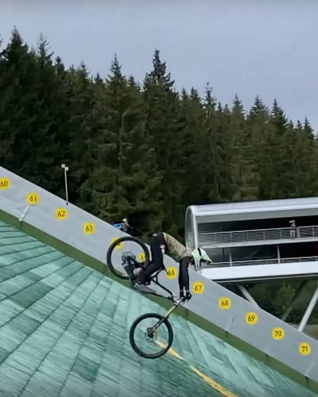 Mountain bike 2025 ski jump
