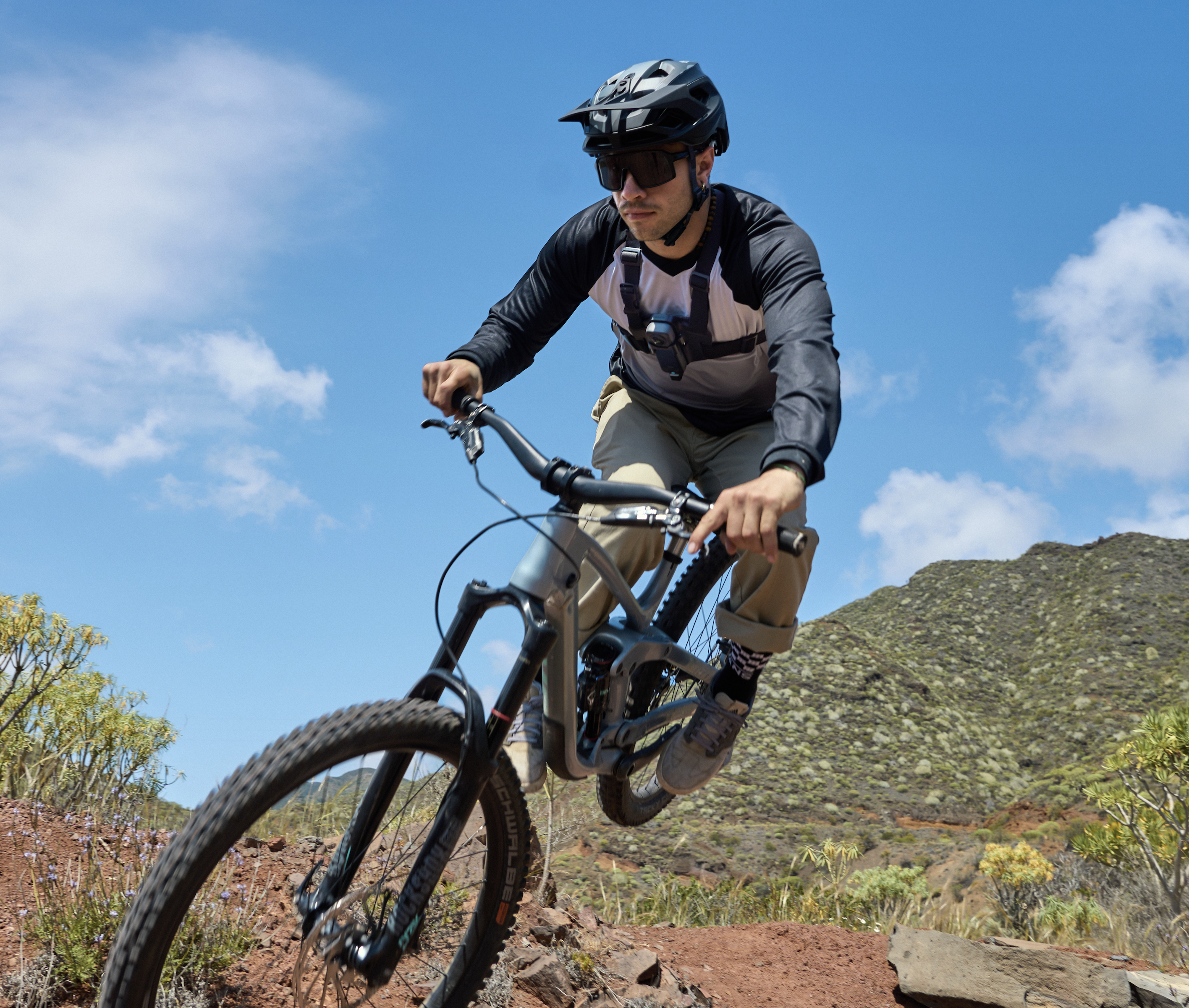 Replaceable Lenses and Huge 1/1.28-Inch Sensors Make the New