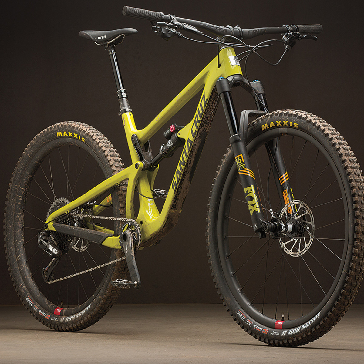 SANTA CRUZ HIGHTOWER TL C Mサイズ　ホイール1本おまけ Santa Cruz Hightower R / Carbon C / 29 2024 Review