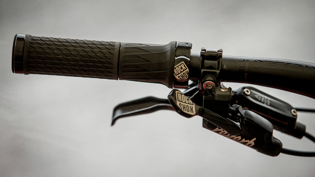 RockShox Suspension Introduces TwistLoc Mountain Bike Lockout Tech