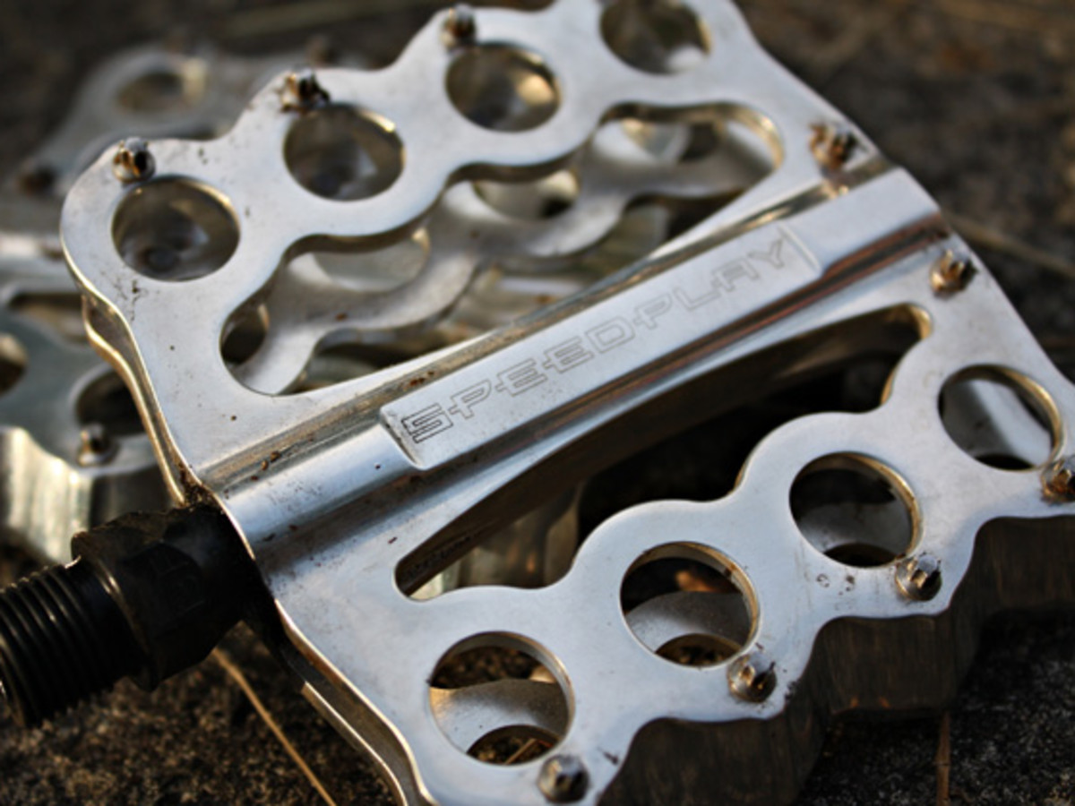 Speedplay Brass Knuckles Flat Pedals Review - BikeMag