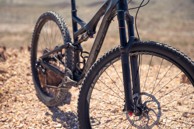 2014 Specialized Stumpjumper FSR Expert Carbon EVO 29er - BikeMag