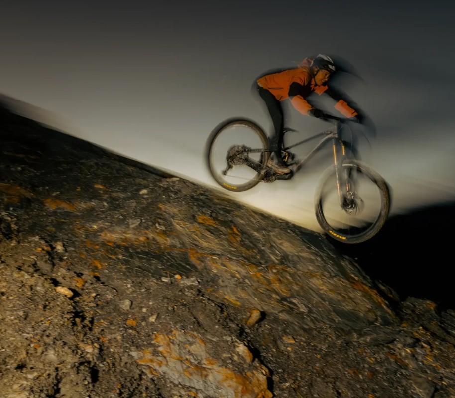 Orbea's Ultra-Light Rallon RS eMTB Is Smarter Than It Is Powerful