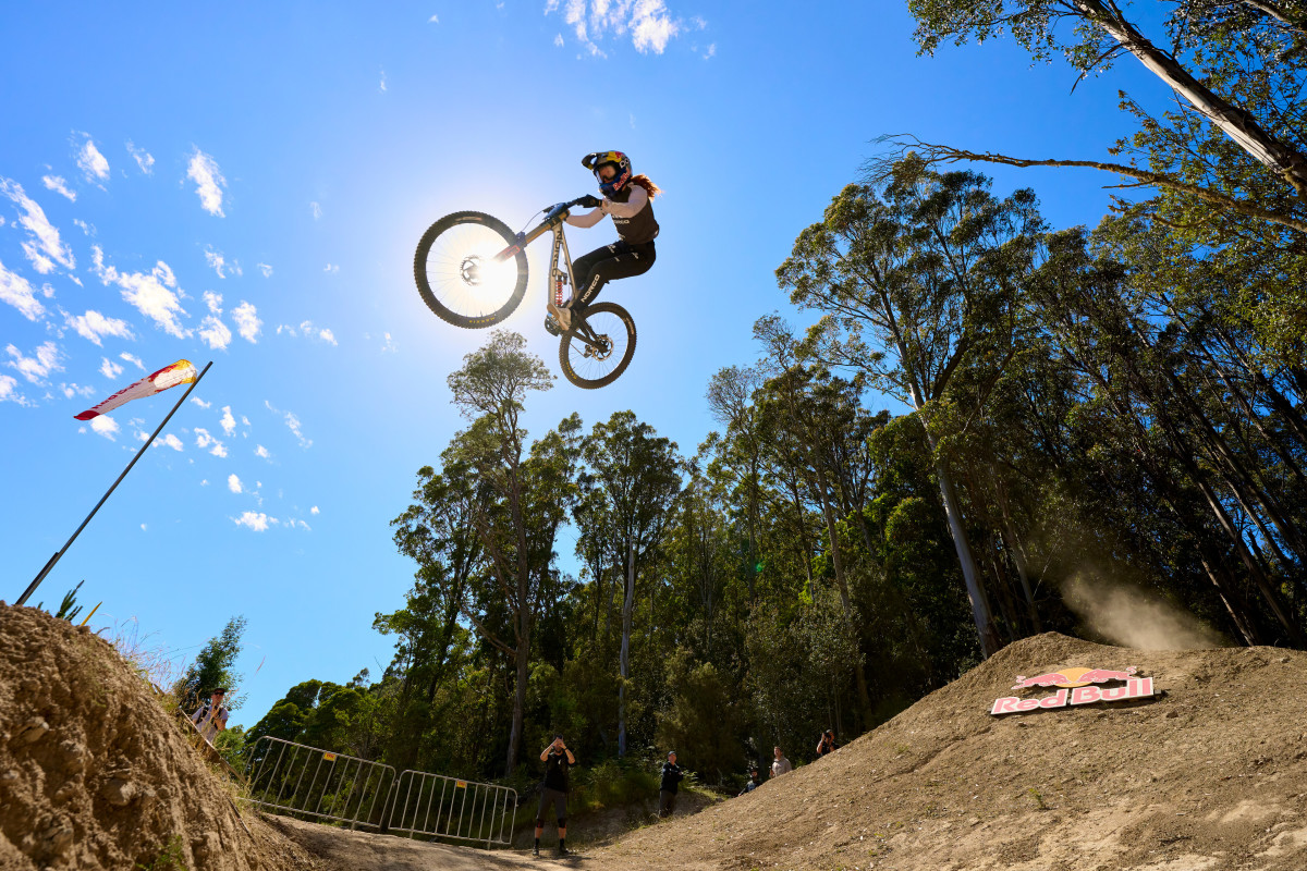 Red Bull Hardline Tasmania 2026: תוצאות ומדוע זה בוטל