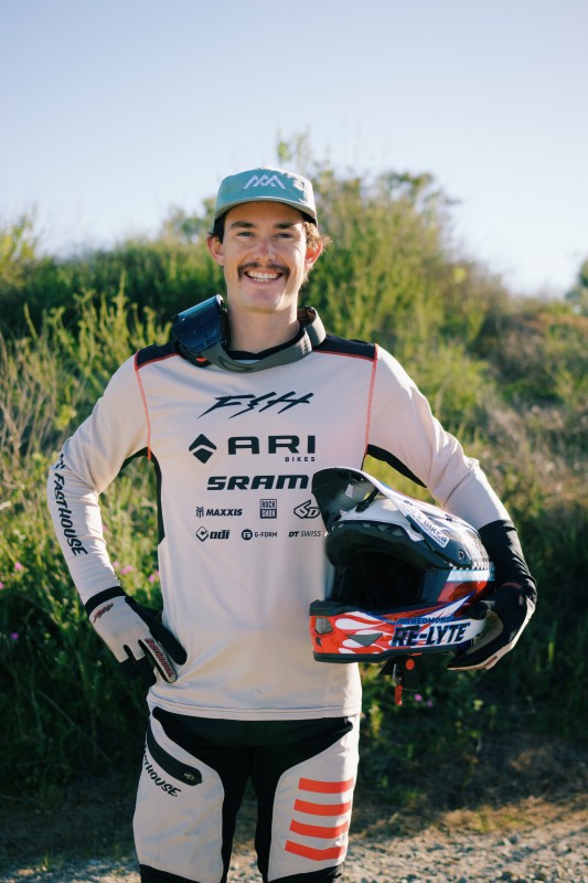 מירוץ המפעל ארי עושה מהלכים גדולים: שלטי קרוז, שותפות Fasthouse