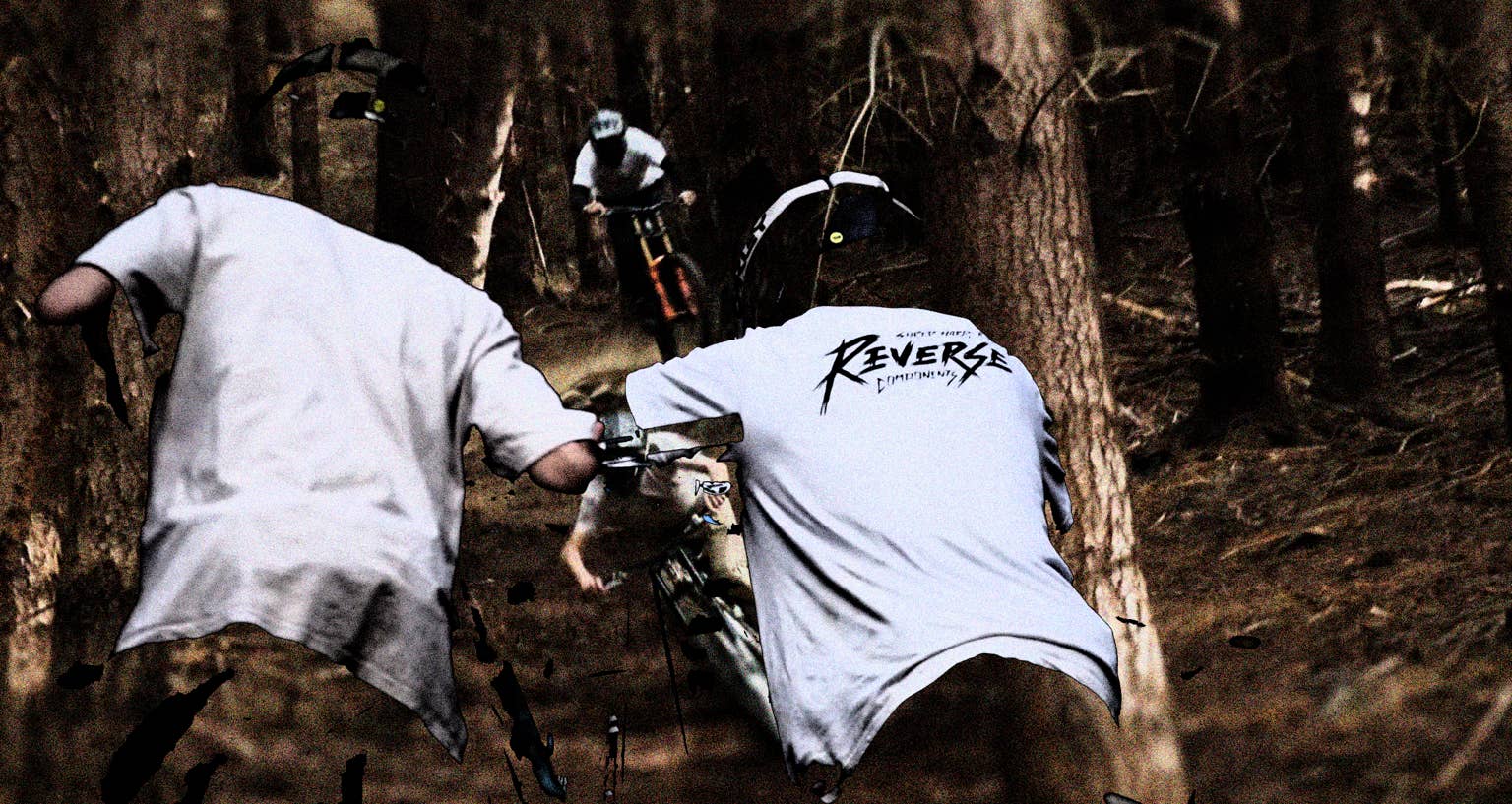 צמד ה-MTB הזה רוכב על ניו זילנד בסנכרון מושלם וזה מטורף