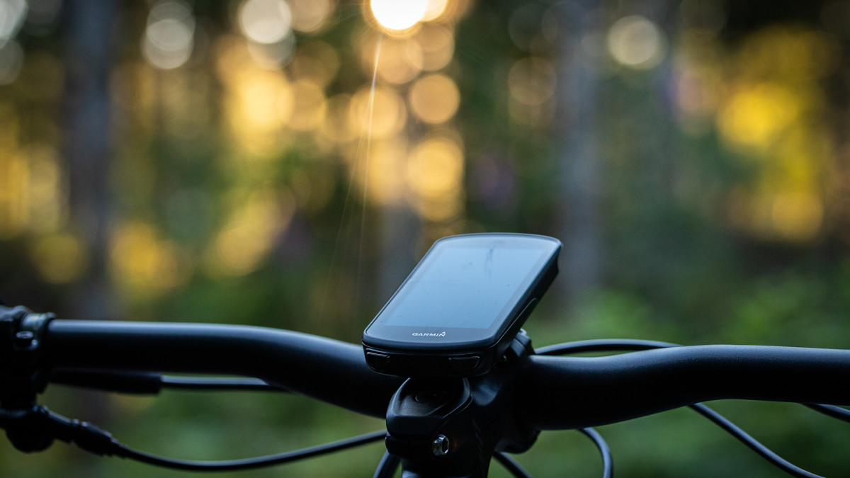 Product Spotlight: Garmin Edge 1030 Plus - BikeMag