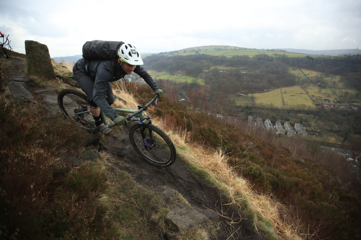 santa cruz chameleon specs