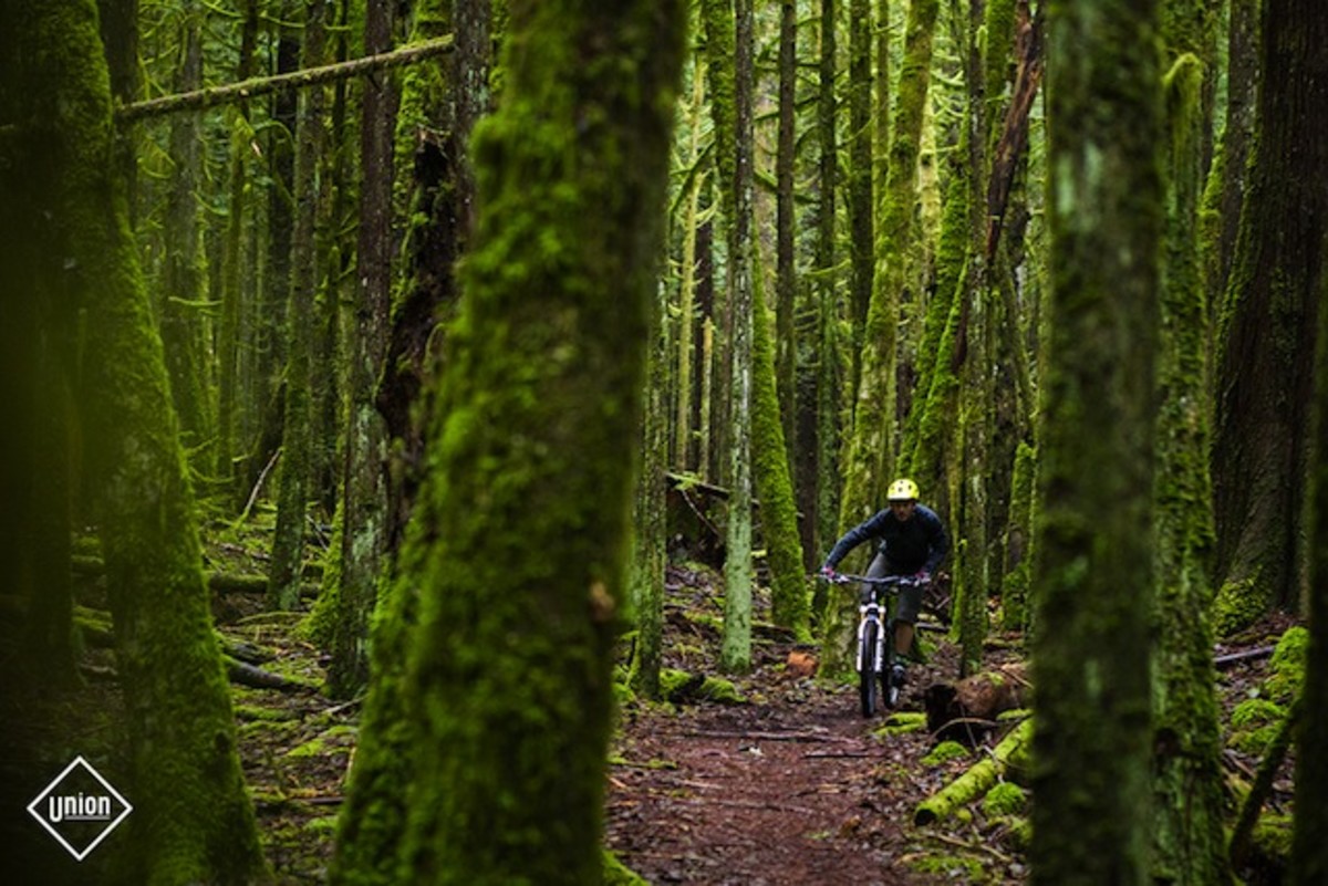 Reviewed Kitsbow Mixed Shell Jacket BikeMag