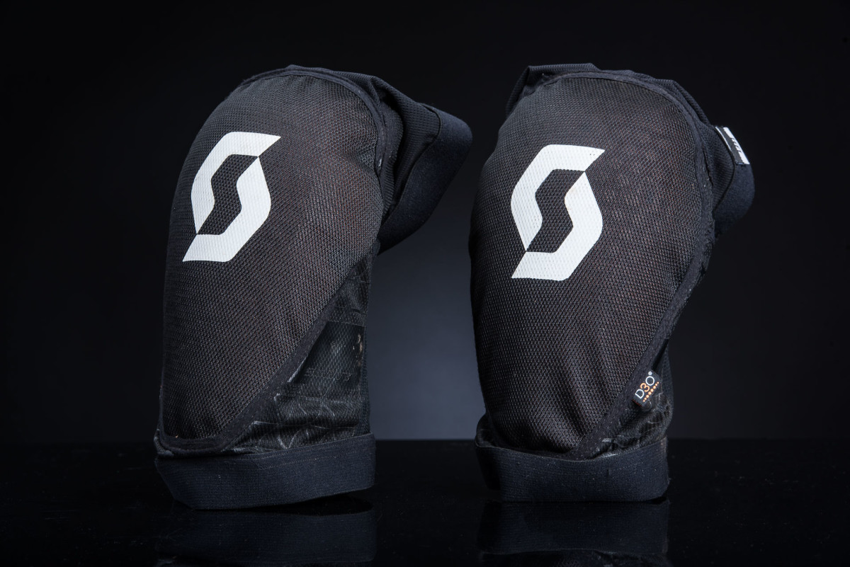 Scott Knee Guard Soldier Ghost – Scotty Browns Bike Emporium