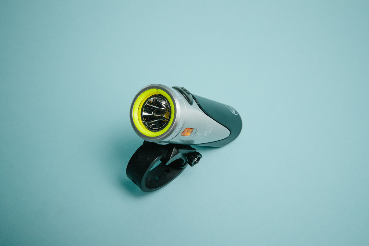 Light and sales motion vis 1000