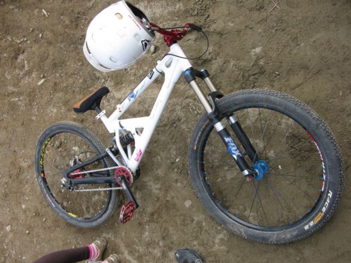 Full suspension sales slopestyle bike